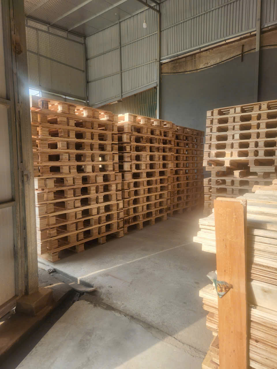 Pallet gỗ cũ - hình ảnh 6